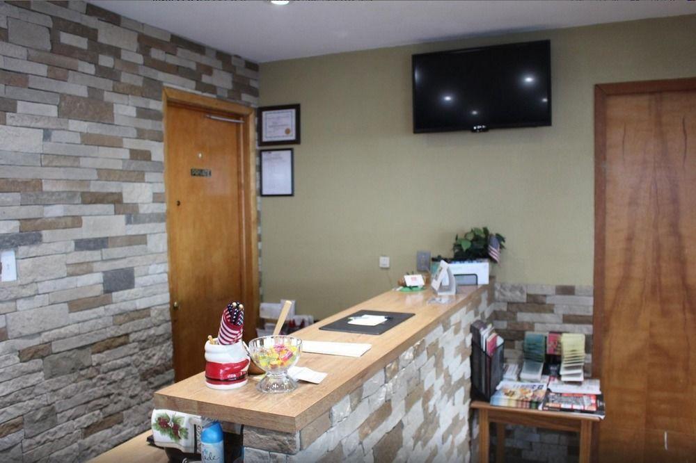 Budget Inn Oskaloosa المظهر الخارجي الصورة